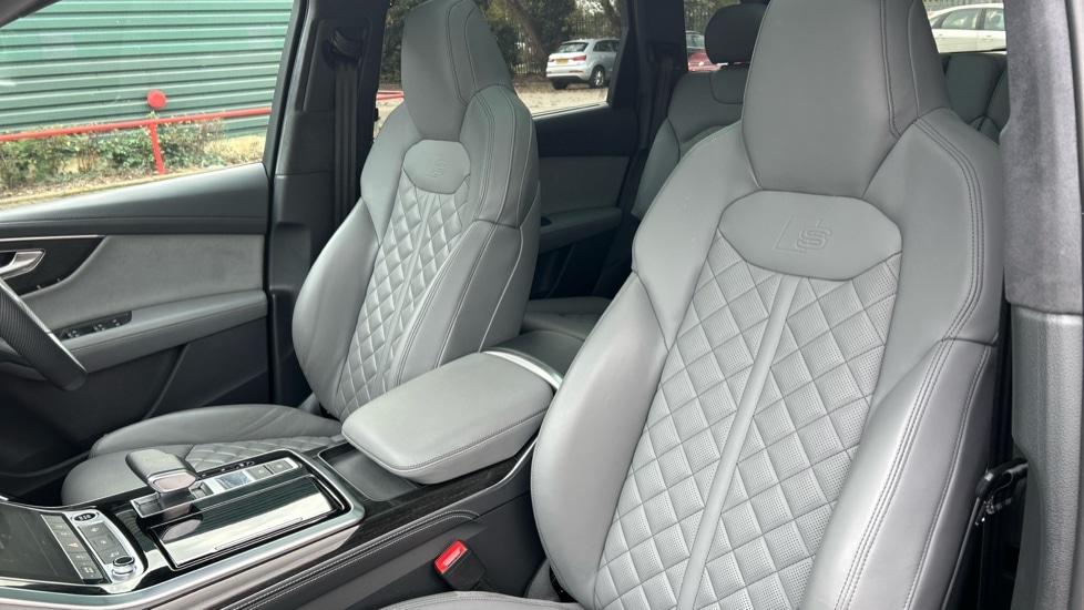 Used Audi Q7 2024 for sale - 77060695: Photo 17