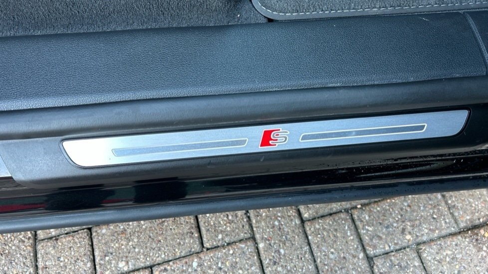 Used Audi Q8 2025 for sale - 76872977: Photo 37