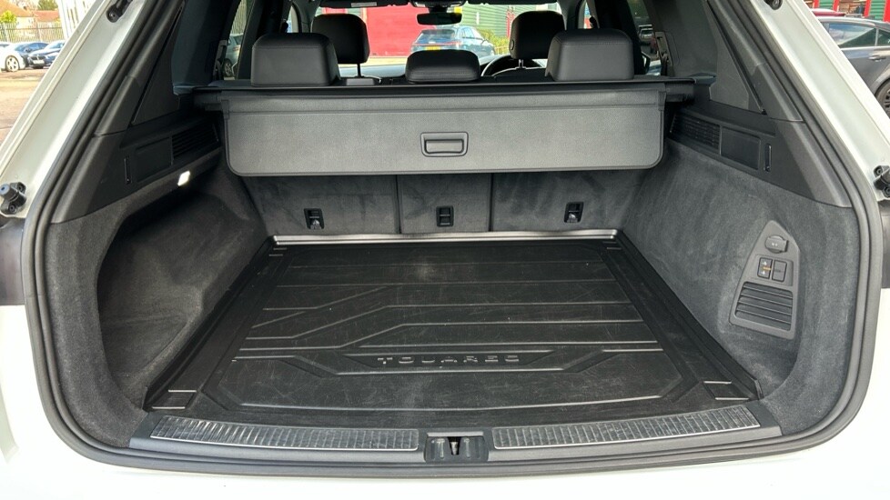 Used Volkswagen Touareg 2019 for sale - 77067916: Photo 15