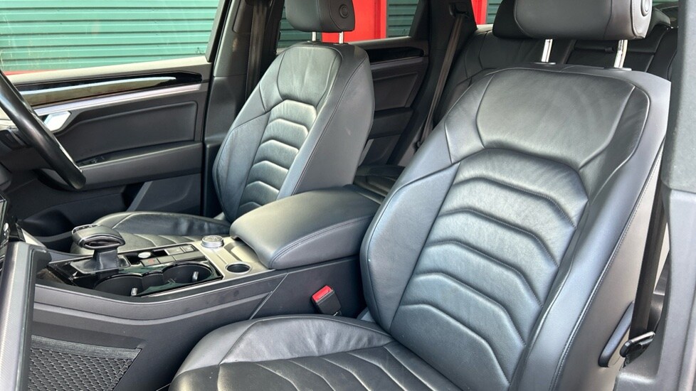 Used Volkswagen Touareg 2019 for sale - 77067916: Photo 35