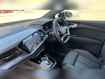 Used Audi Q4 e-tron 2024 for sale - 75625217: Photo
