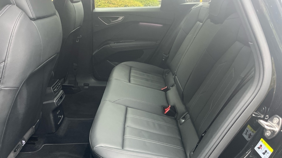 Used Audi Q4 e-tron 2023 for sale - 76434757: Photo 14