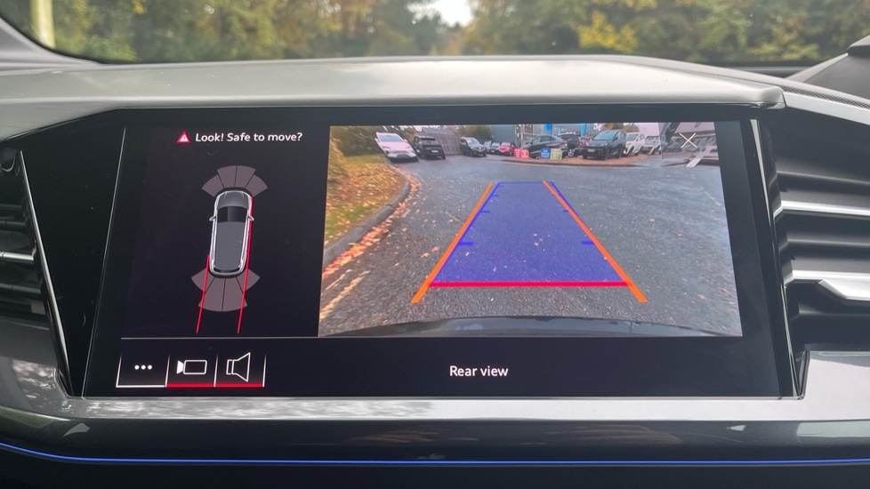 Used Audi Q4 e-tron 2023 for sale - 76434757: Photo 25