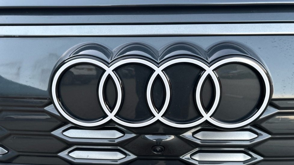 Used Audi Q6 e-tron 2024 for sale - 76760707: Photo 39