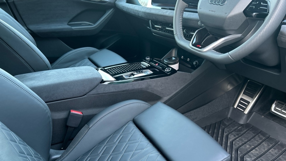 Used Audi Q6 e-tron 2025 for sale - 76597835: Photo 27
