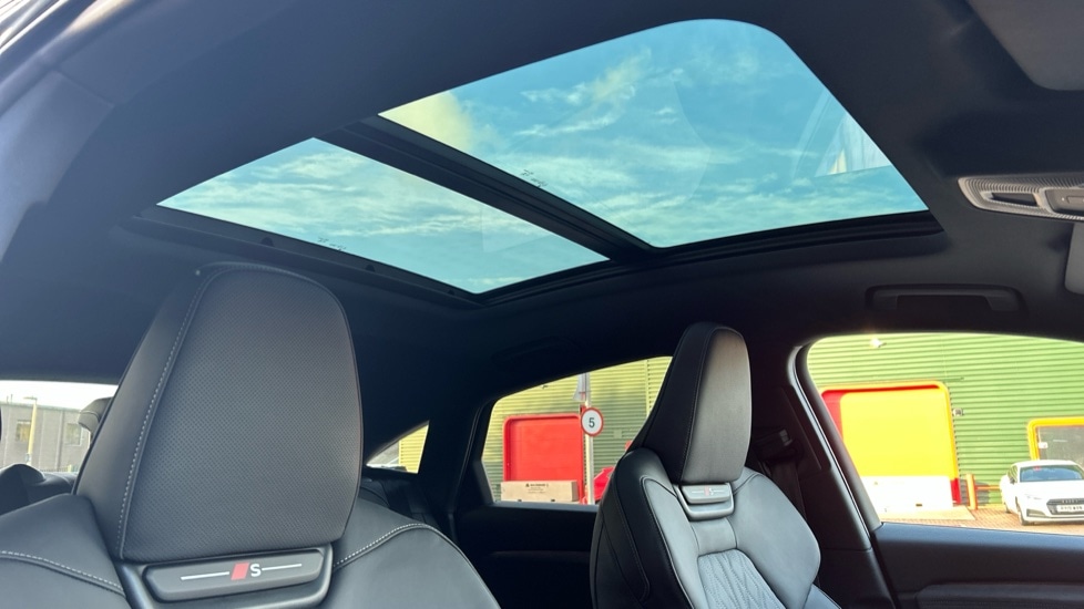 Used Audi Q6 e-tron 2025 for sale - 76597835: Photo 35