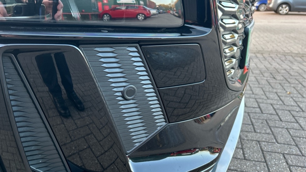 Used Audi Q6 e-tron 2025 for sale - 76597835: Photo 46