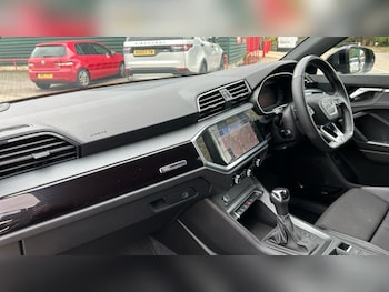 Used Audi Q3 2023 for sale - 76434720: Photo