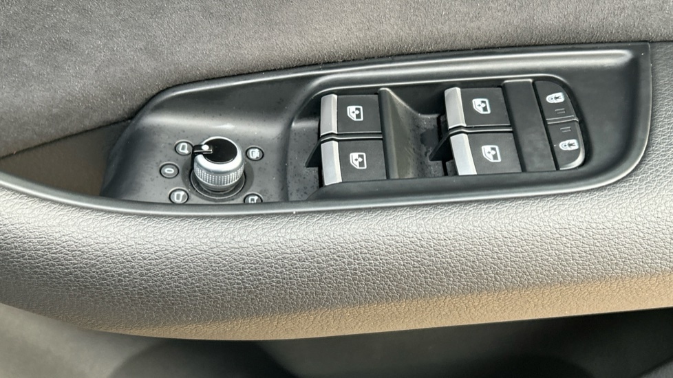 Used Audi Q7 2025 for sale - 76803987: Photo 28