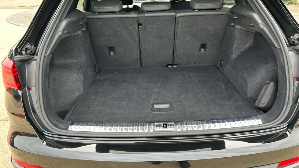 Used Audi Q3 2023 for sale - 76079309: Photo 18