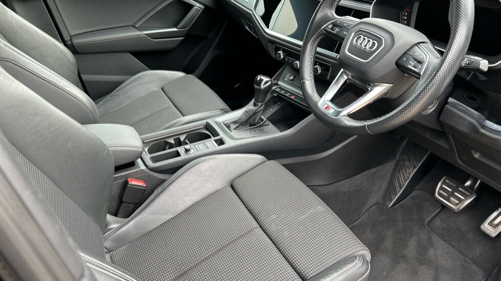 Used Audi Q3 2023 for sale - 76079309: Photo 27