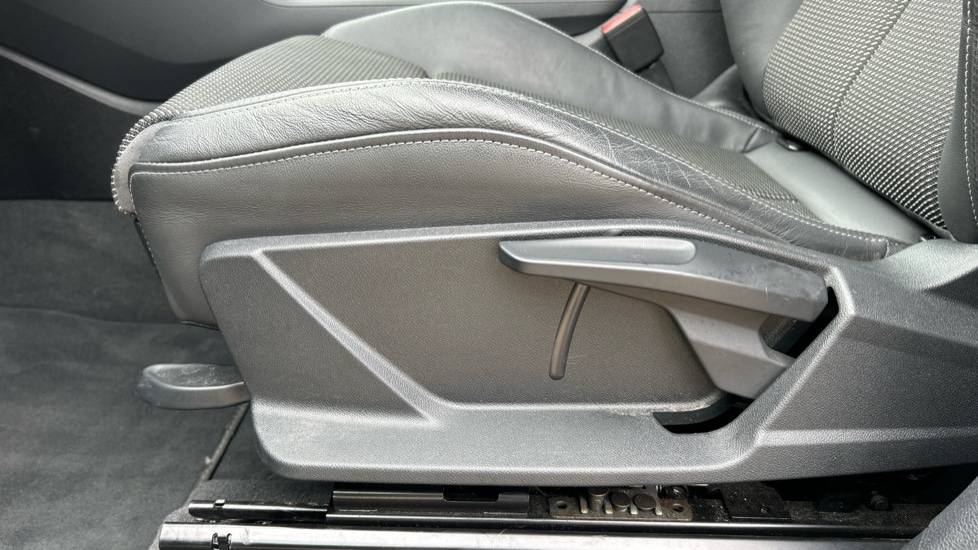 Used Audi Q3 2023 for sale - 76079309: Photo 29