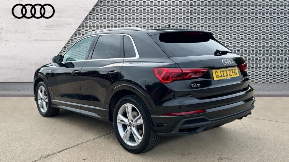Used Audi Q3 2023 for sale - 76079309: Photo 3