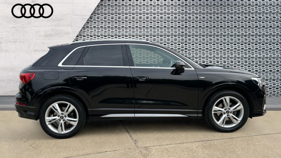Used Audi Q3 2023 for sale - 76079309: Photo 4