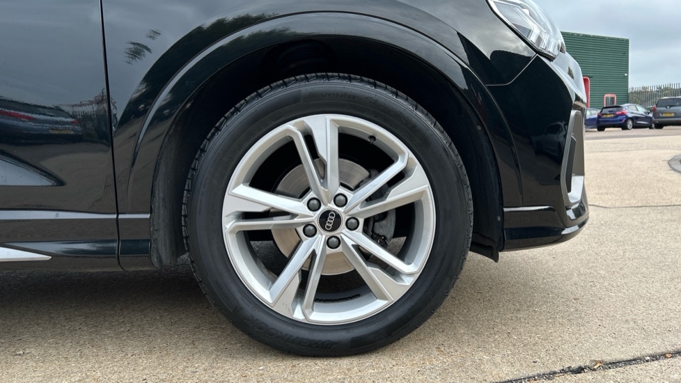 Used Audi Q3 2023 for sale - 76079309: Photo 5