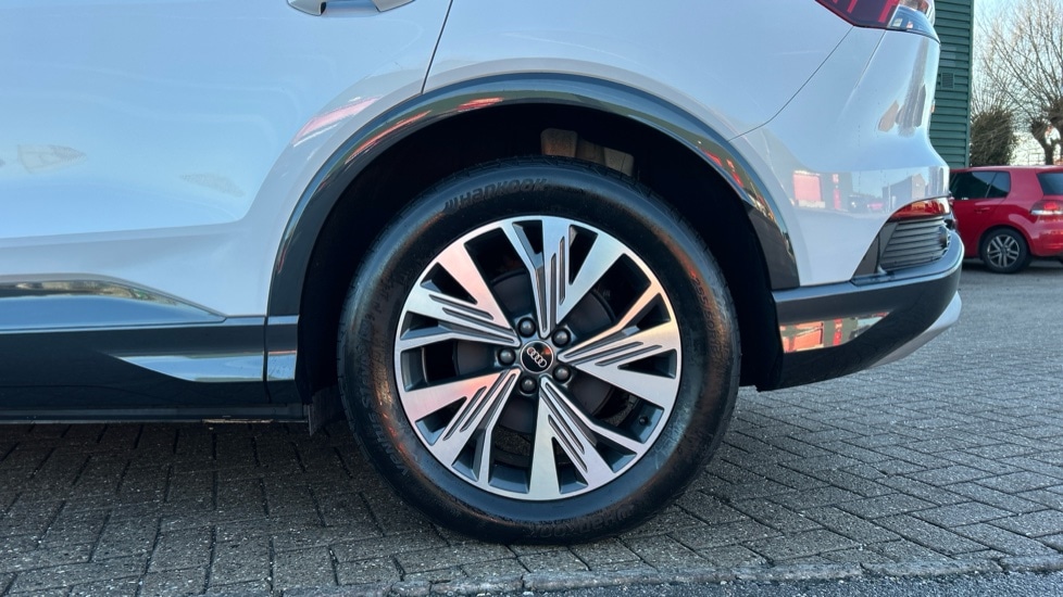 Used Audi Q4 e-tron 2025 for sale - 76609755: Photo 21
