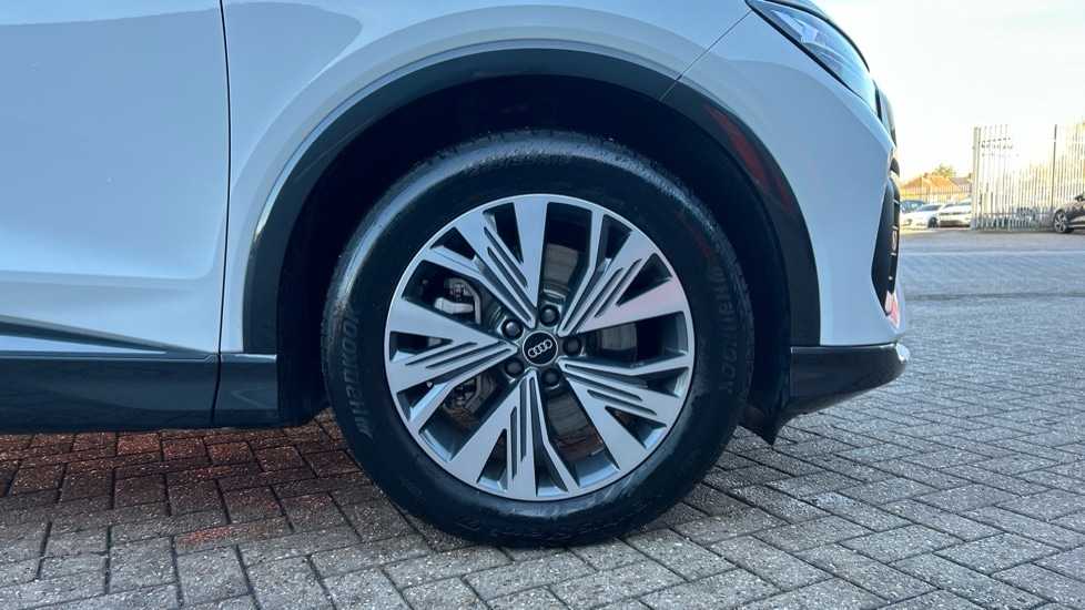 Used Audi Q4 e-tron 2025 for sale - 76609755: Photo 5