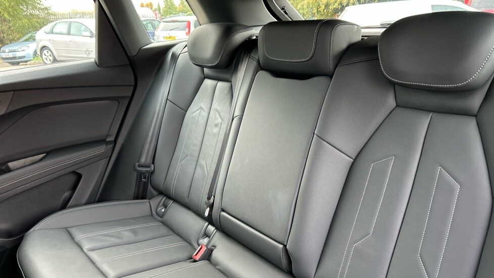 Used Audi Q4 e-tron 2025 for sale - 76332273: Photo 15