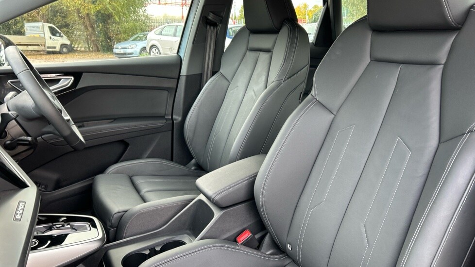 Used Audi Q4 e-tron 2025 for sale - 76332273: Photo 17