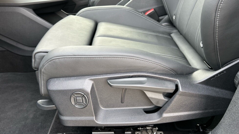 Used Audi Q4 e-tron 2025 for sale - 76332273: Photo 29