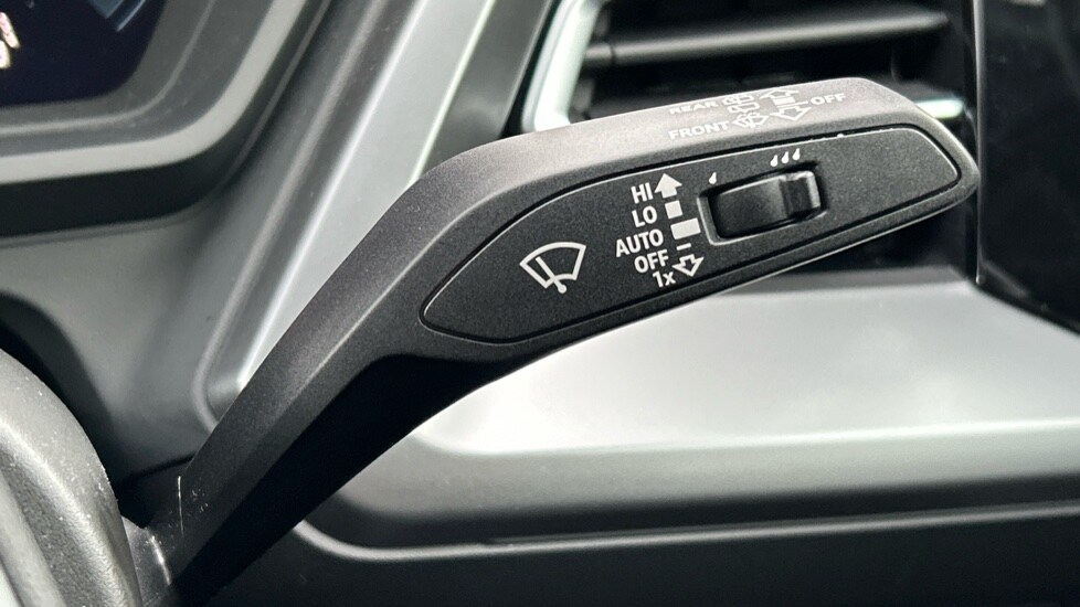 Used Audi Q4 e-tron 2025 for sale - 76332273: Photo 30