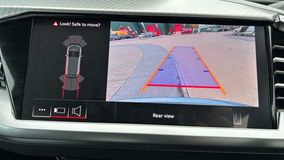 Used Audi Q4 e-tron 2025 for sale - 76332273: Photo 37