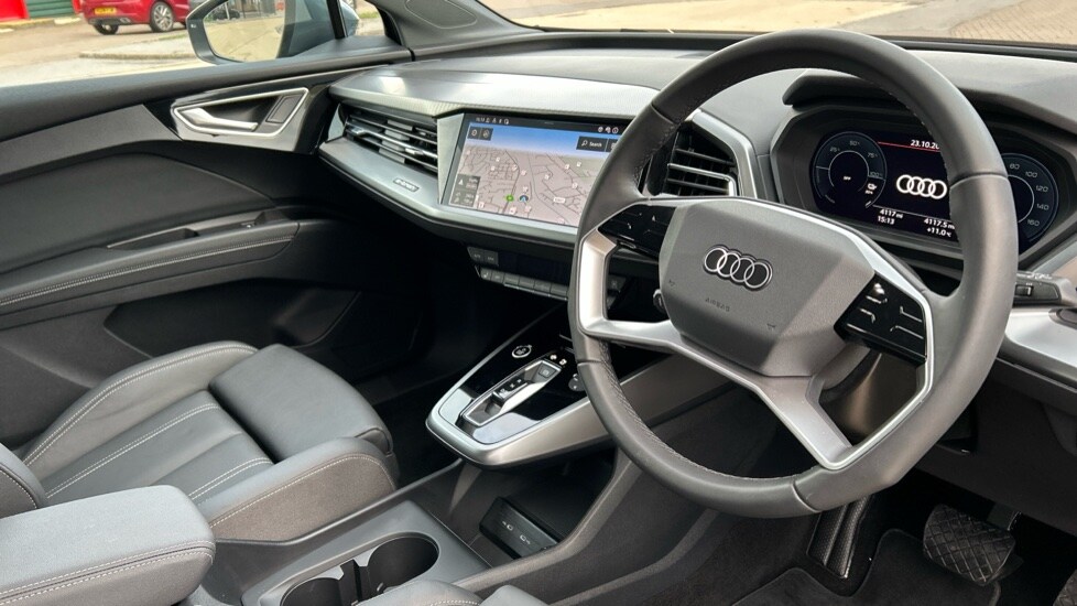 Used Audi Q4 e-tron 2025 for sale - 76332273: Photo 6
