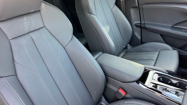 Used Audi Q6 e-tron 2025 for sale - 75602729: Photo 43