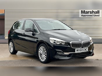 2018 - 220i Luxury 5dr DCT