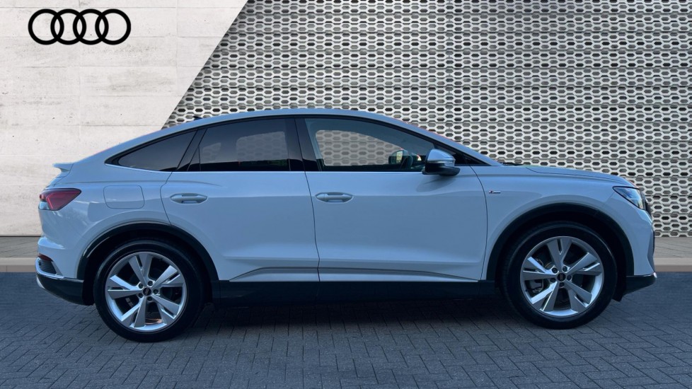 Used Audi Q4 e-tron 2024 for sale - 76874076: Photo 4