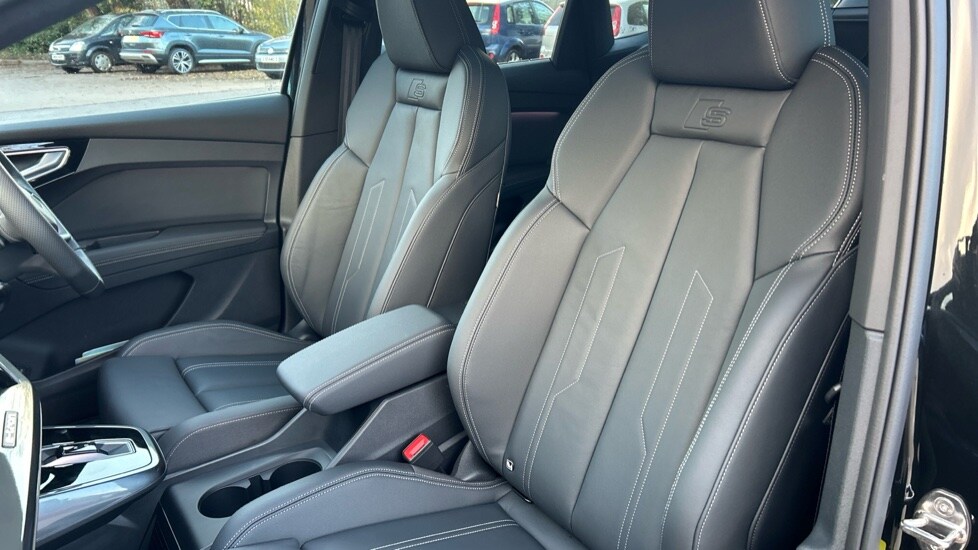 Used Audi Q4 e-tron 2025 for sale - 76660967: Photo 17