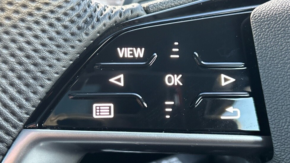 Used Audi Q4 e-tron 2025 for sale - 76660967: Photo 24