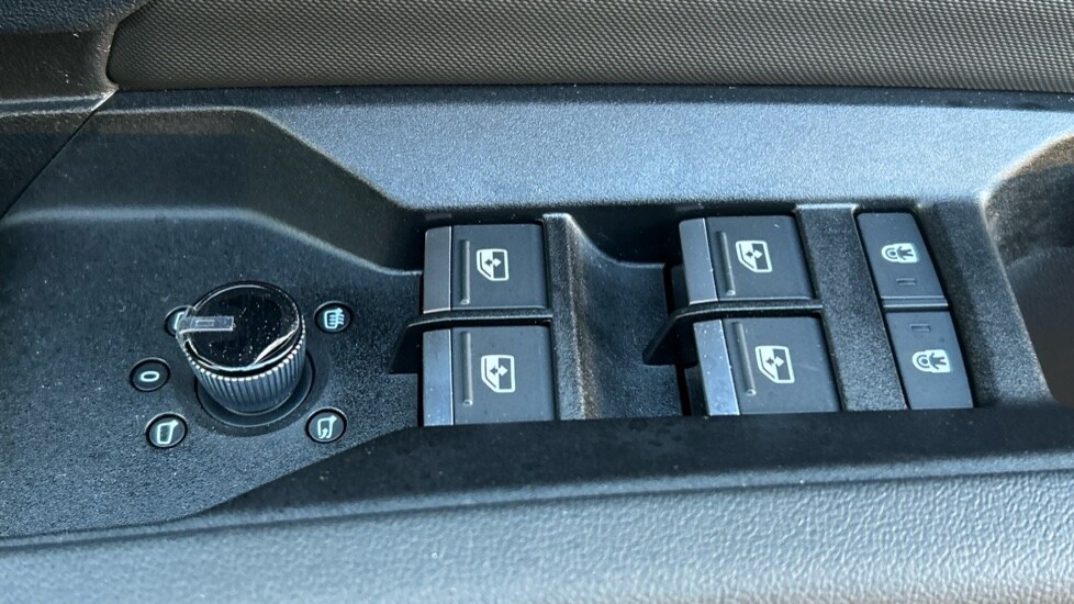 Used Audi Q4 e-tron 2025 for sale - 76660967: Photo 28