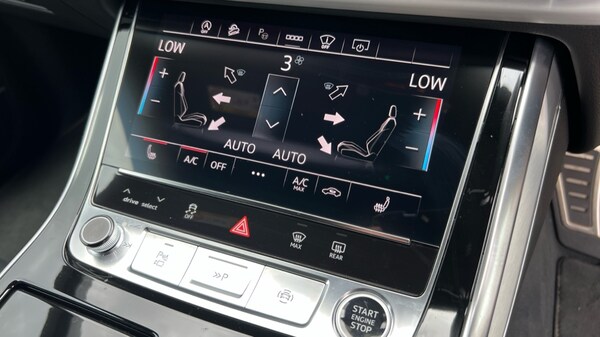 Used Audi Q8 2024 for sale - 75393652: Photo 16