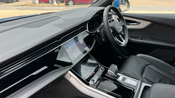 Used Audi Q8 2024 for sale - 75393652: Photo 2