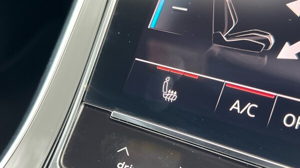 Used Audi Q8 2024 for sale - 75393652: Photo 40