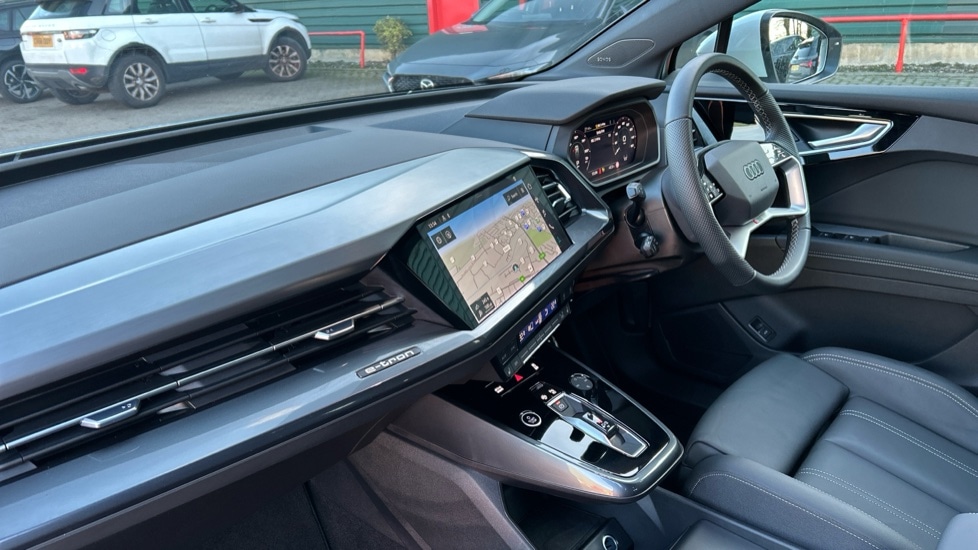 Used Audi Q4 e-tron 2024 for sale - 76567962: Photo 2