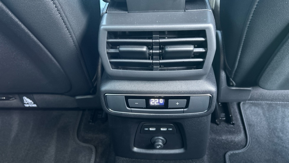 Used Audi Q4 e-tron 2024 for sale - 76567962: Photo 35