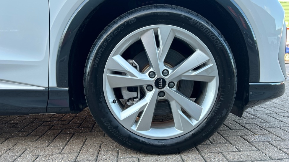 Used Audi Q4 e-tron 2024 for sale - 76567962: Photo 5