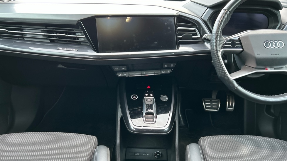 Used Audi Q4 e-tron 2022 for sale - 76872654: Photo 13
