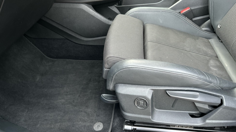 Used Audi Q4 e-tron 2022 for sale - 76872654: Photo 29