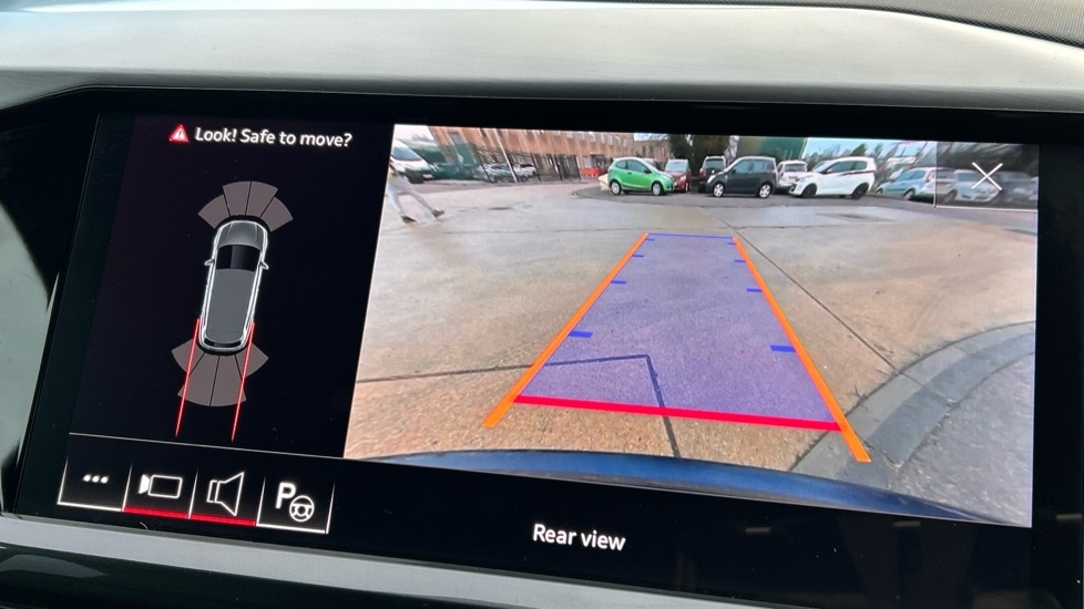 Used Audi Q4 e-tron 2022 for sale - 76872654: Photo 35