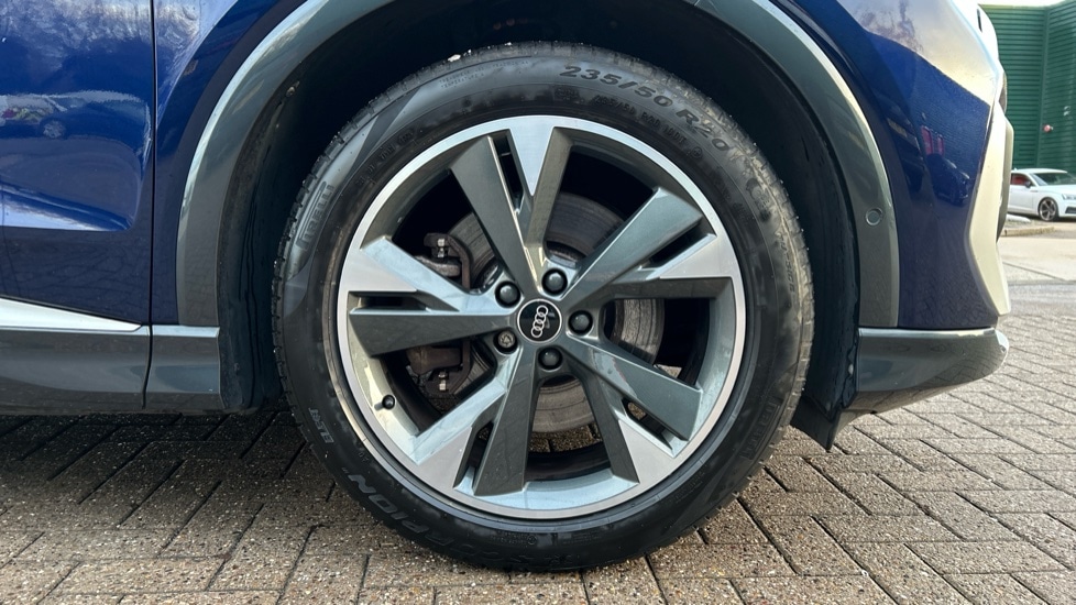 Used Audi Q4 e-tron 2022 for sale - 76872654: Photo 5