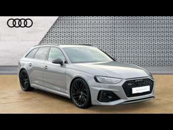 2023 - Audi RS 4 Avant Carbon Black 450 PS tiptronic 5-Door