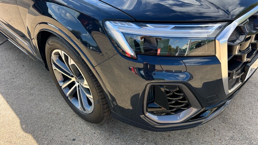 Used Audi Q7 2025 for sale - 76869827: Photo 44