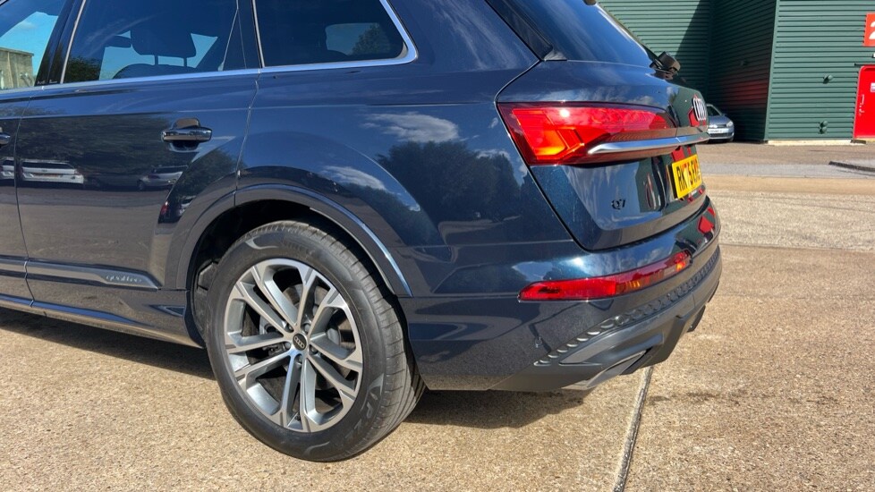 Used Audi Q7 2025 for sale - 76869827: Photo 48