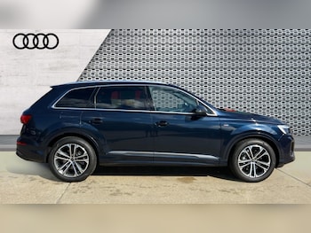 Used Audi Q7 2025 for sale - 76869827: Photo