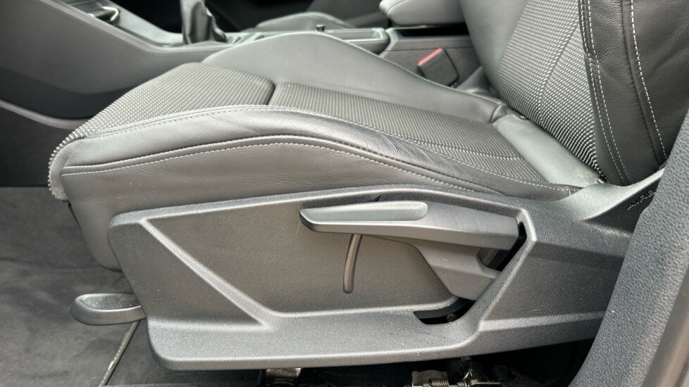 Used Audi Q3 2023 for sale - 76111999: Photo 29