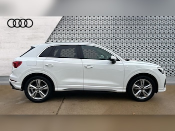 Used Audi Q3 2022 for sale - 76373019: Photo