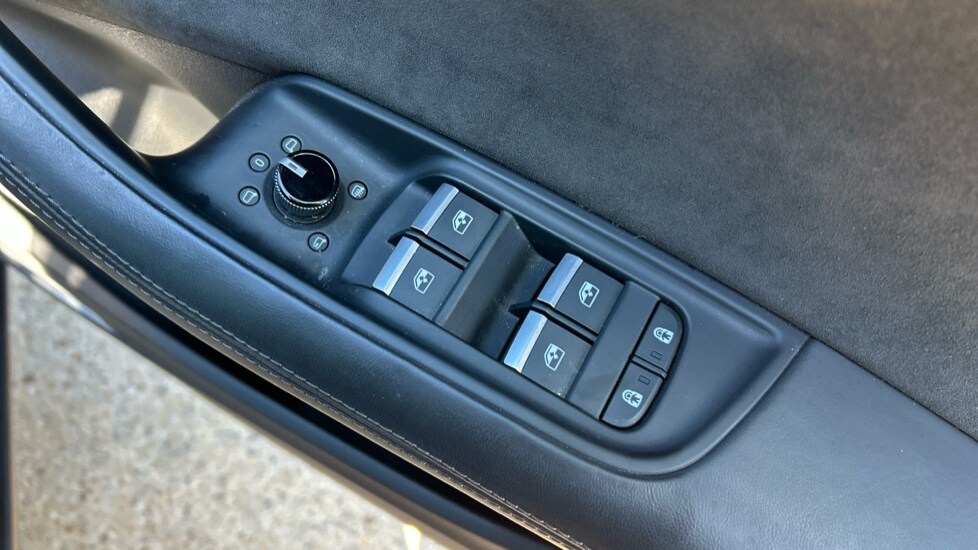 Used Audi RS Q8 2021 for sale - 76037822: Photo 28